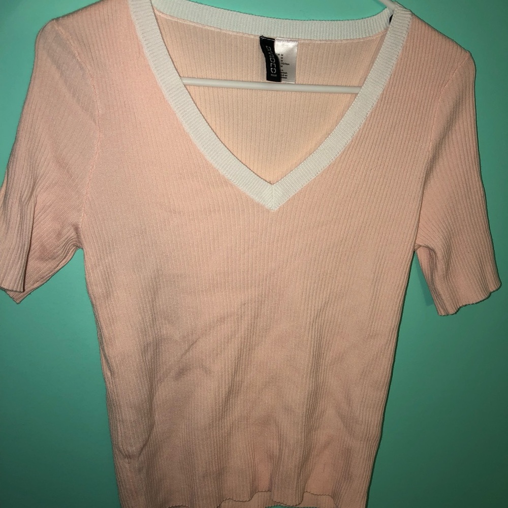 Pink short sleeve sweater
